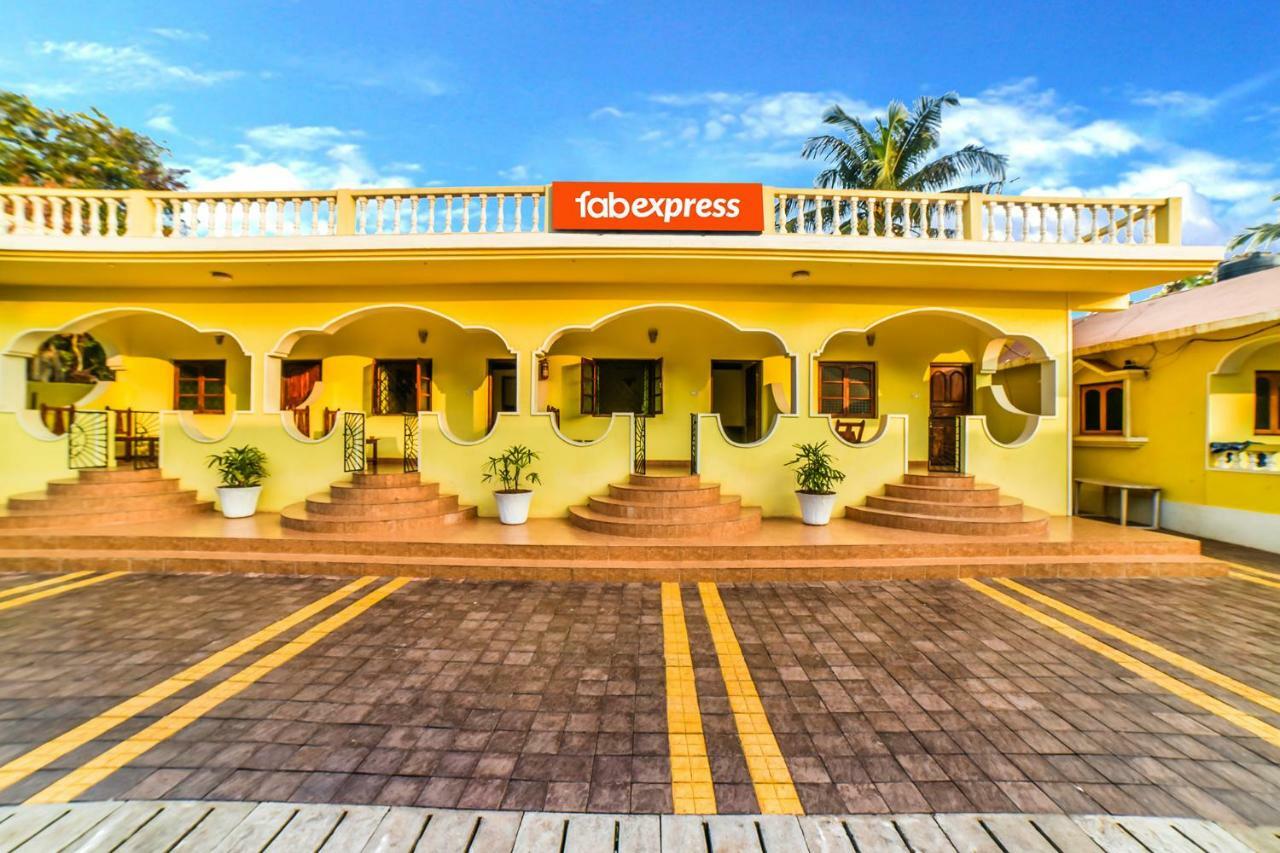 Fabhotel Yoyo Cottage With Pool - Nr Chapora Fort Вагатор Экстерьер фото